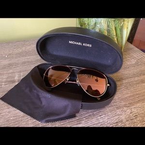Michael Kors ‘Dylan’ sunglasses